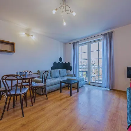 Apartment Z Parkingiem By Oneapartments