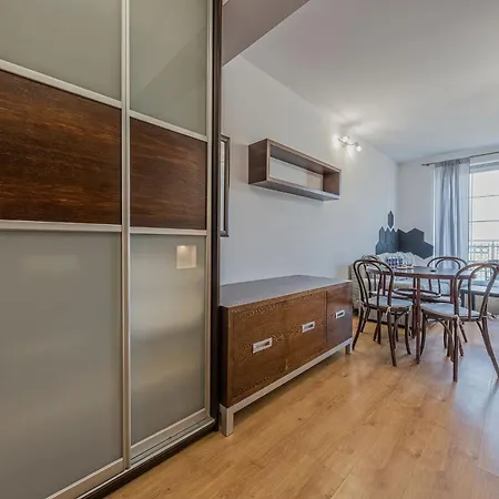 Z Parkingiem By Oneapartments *